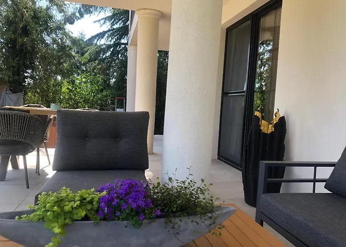 Bella Apartment