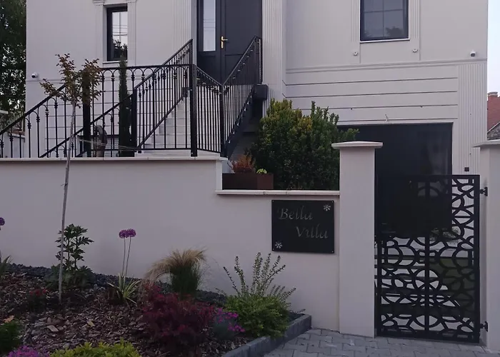 Bella Apartment Balatonalmadi